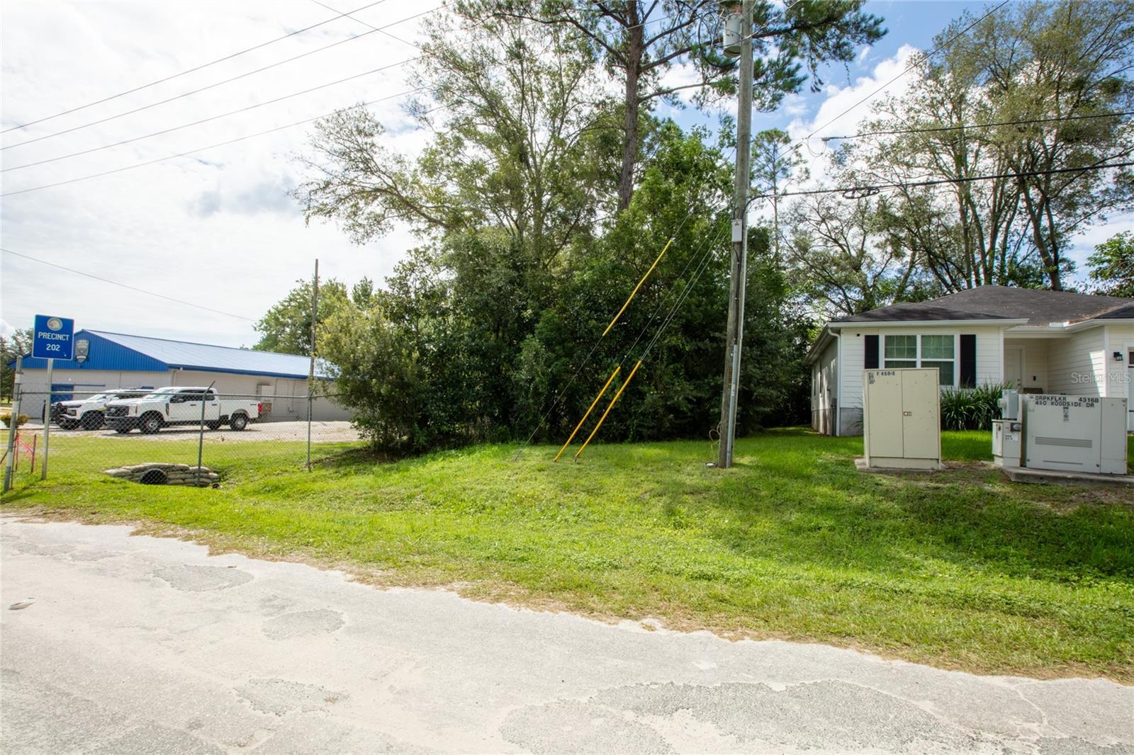 Woodside Dr Property Photo 9