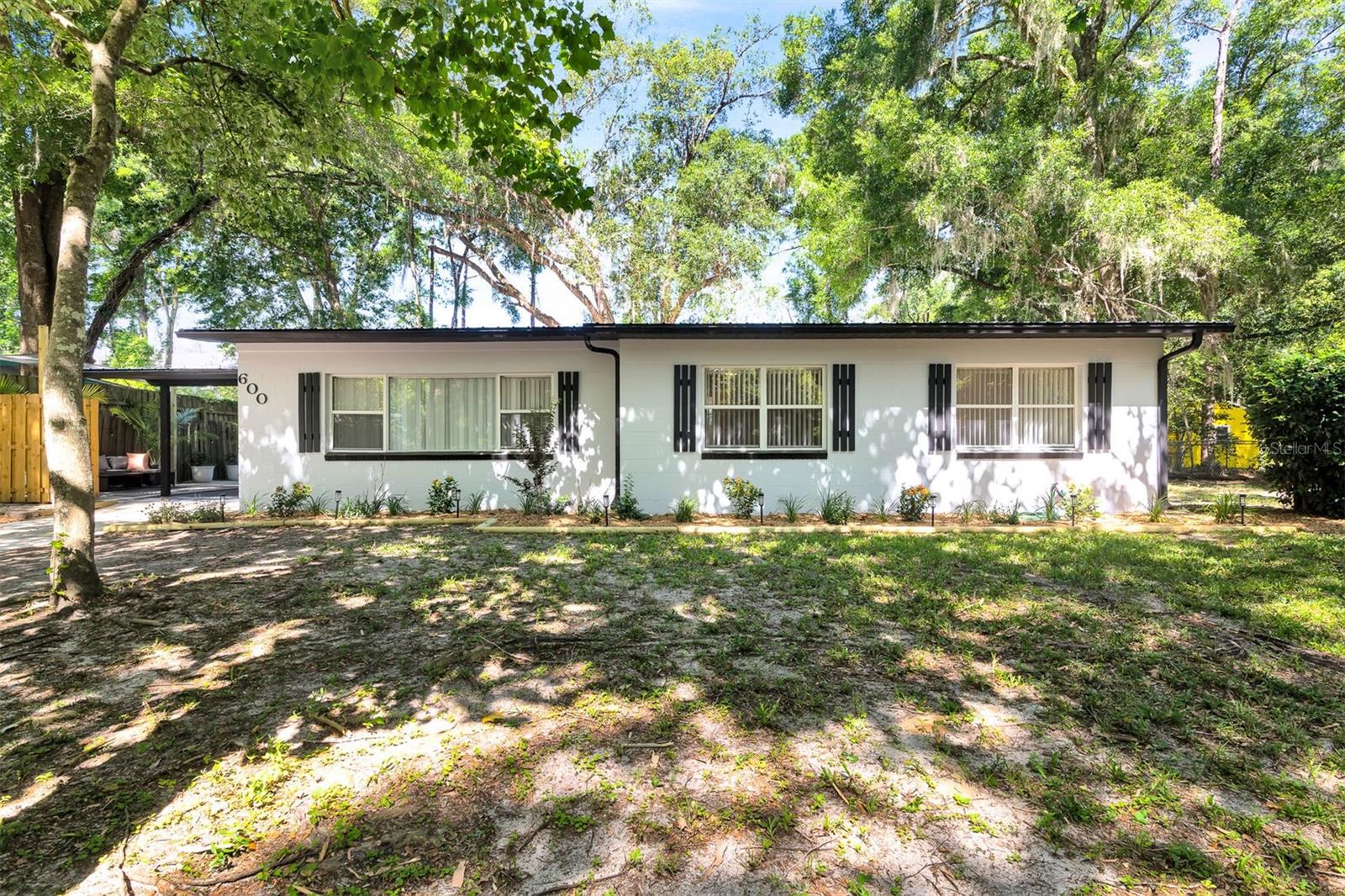 600 NW 36TH DR Property Photo 1