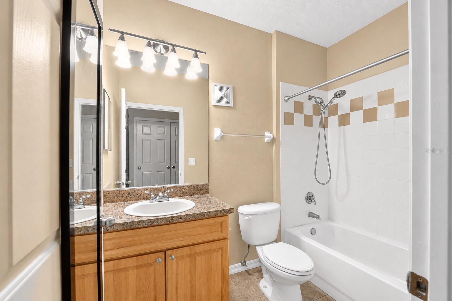 1257 Sw 9th Rd #208 Property Photo 11