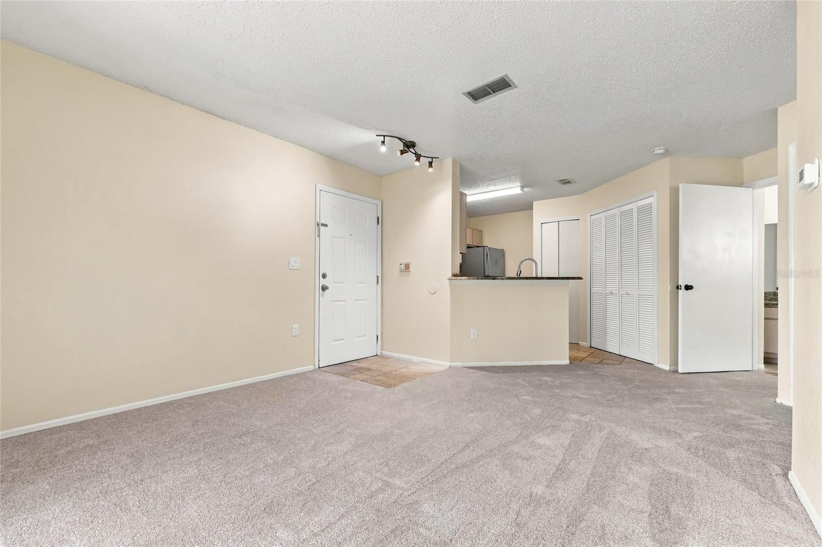 3705 Sw 27th St #1012 Property Photo 3