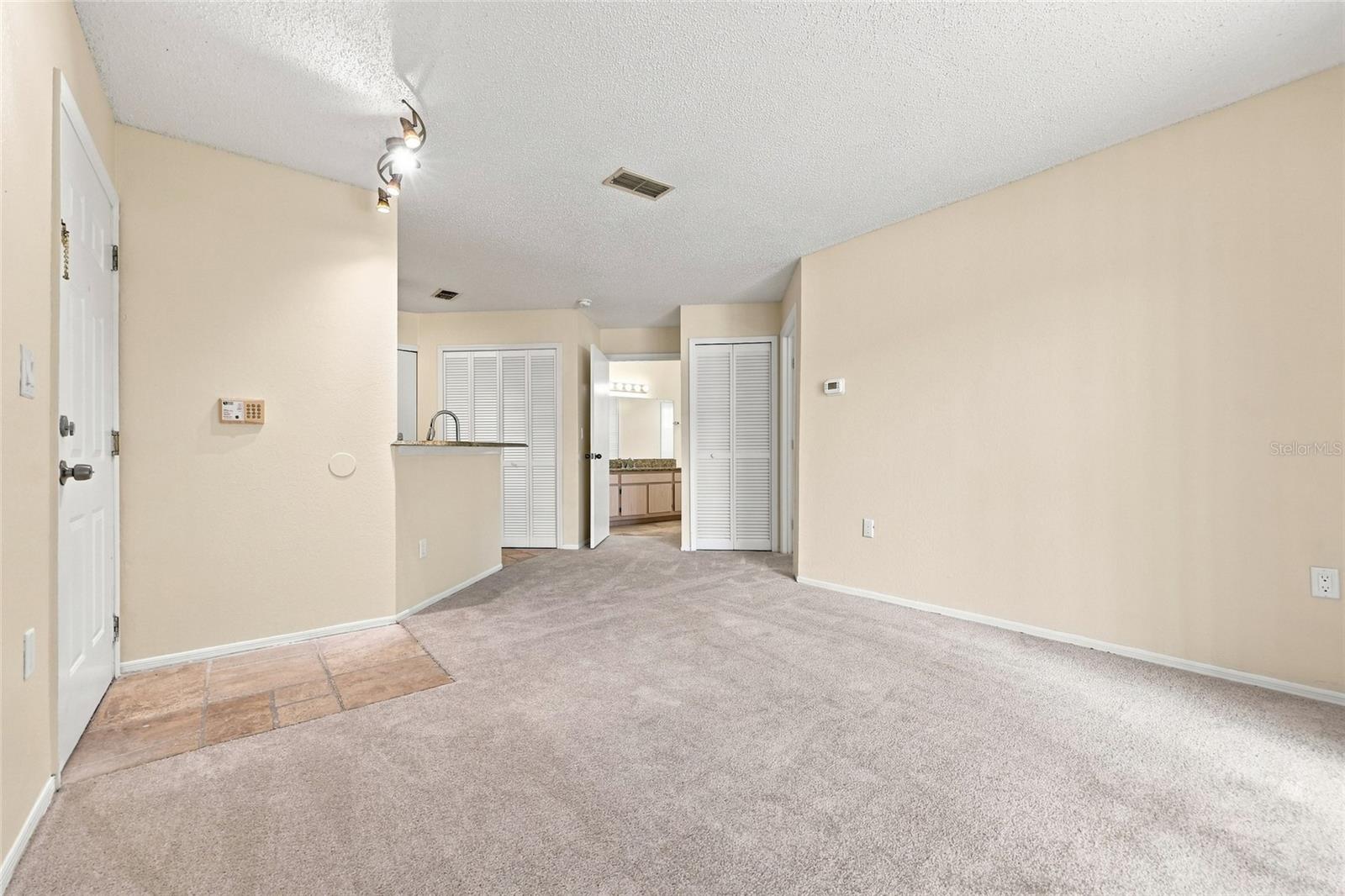3705 Sw 27th St #1012 Property Photo 4