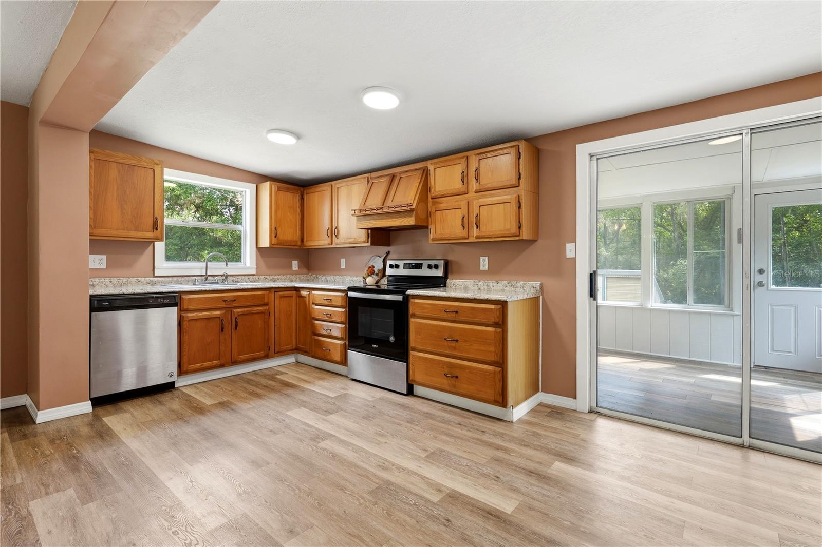 752 N State Road 21 Property Photo 6