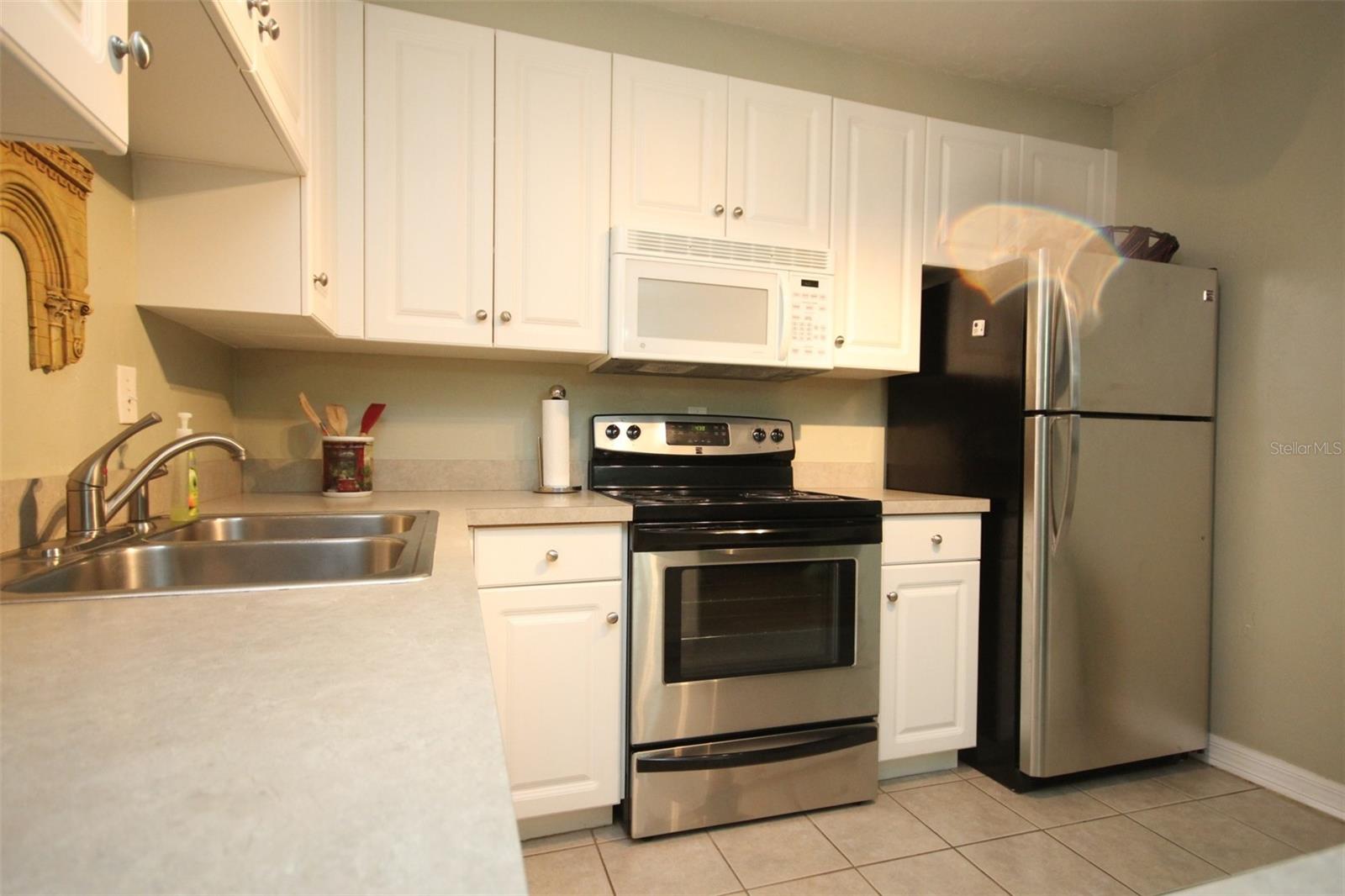 501 Sw 75th St #b-12 Property Photo 5