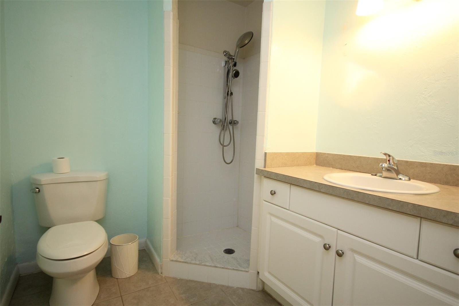 501 Sw 75th St #b-12 Property Photo 9
