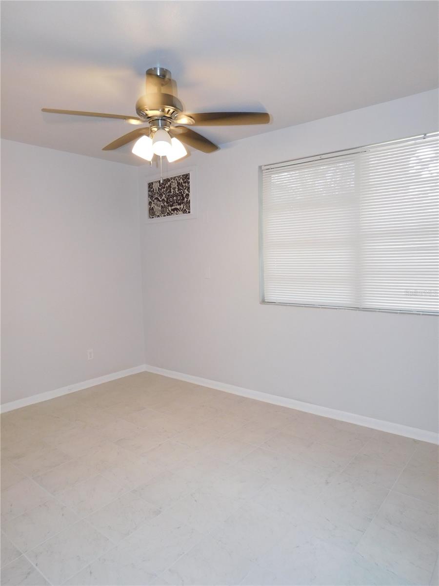 552 Ne 5th Ave Property Photo 10