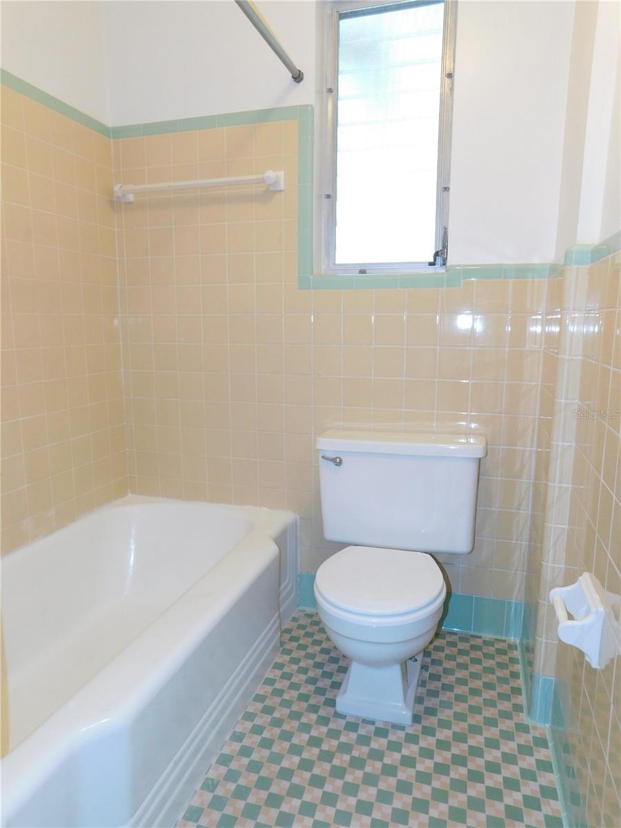 552 Ne 5th Ave Property Photo 11