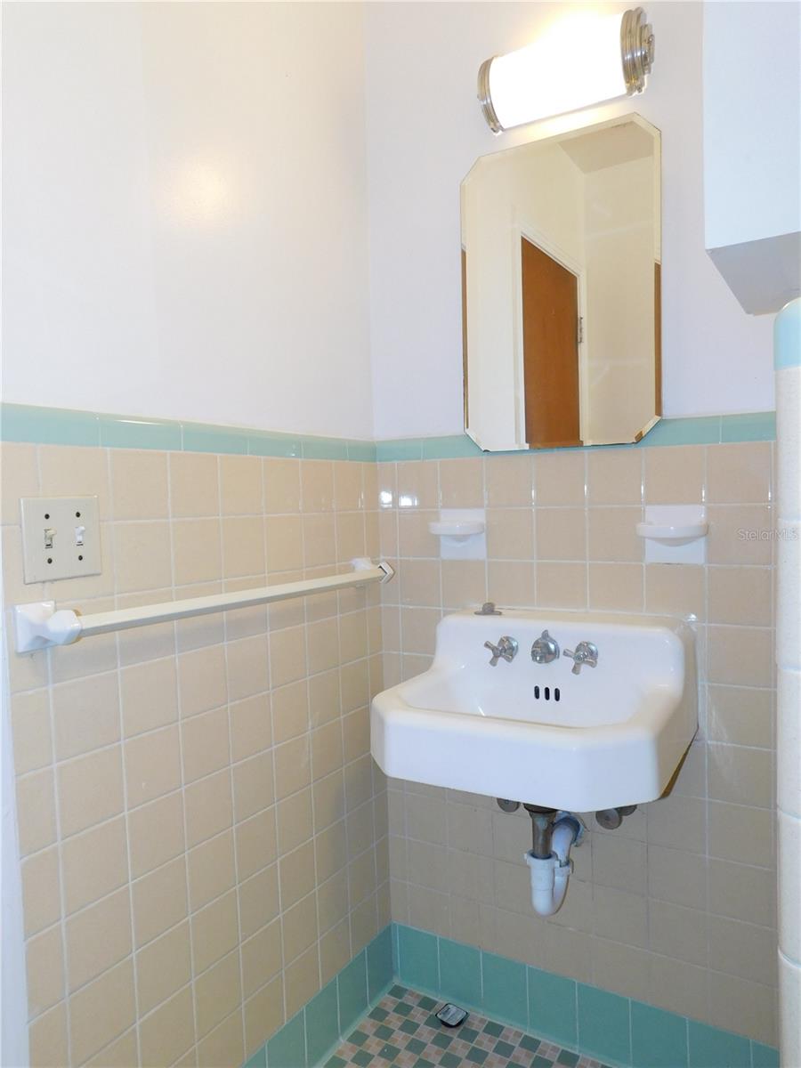 552 Ne 5th Ave Property Photo 12