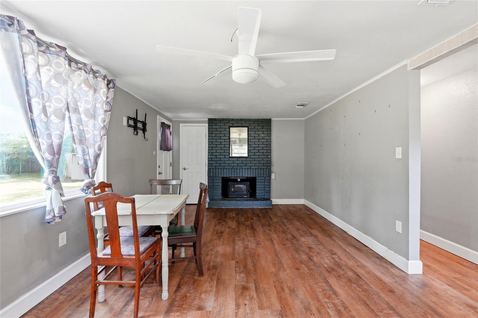 18467 Nw 57th Ct Property Photo 3