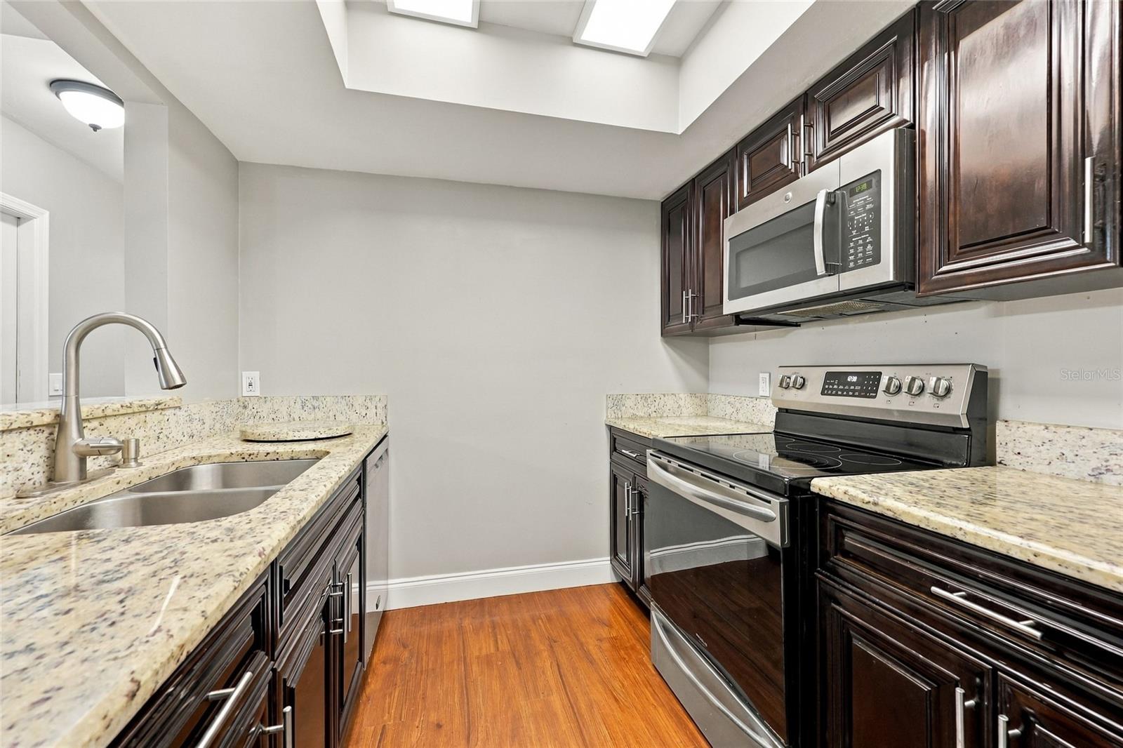 823 Sw 58th Ter Property Photo 10