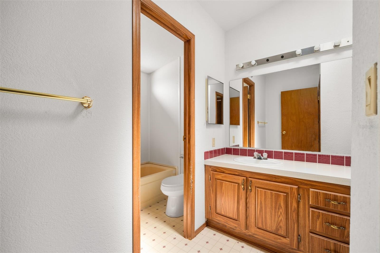 12490 Ne 75th St Property Photo 16