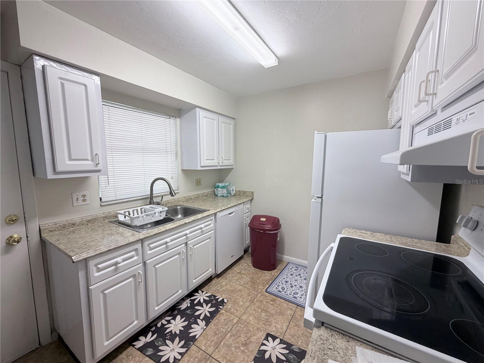 2635 Sw 35th Pl #1407 Property Photo 8