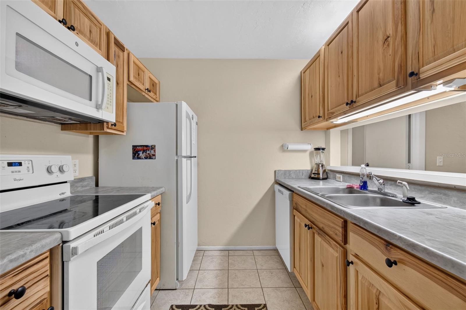 4000 Sw 23rd St #2-105 Property Photo 5