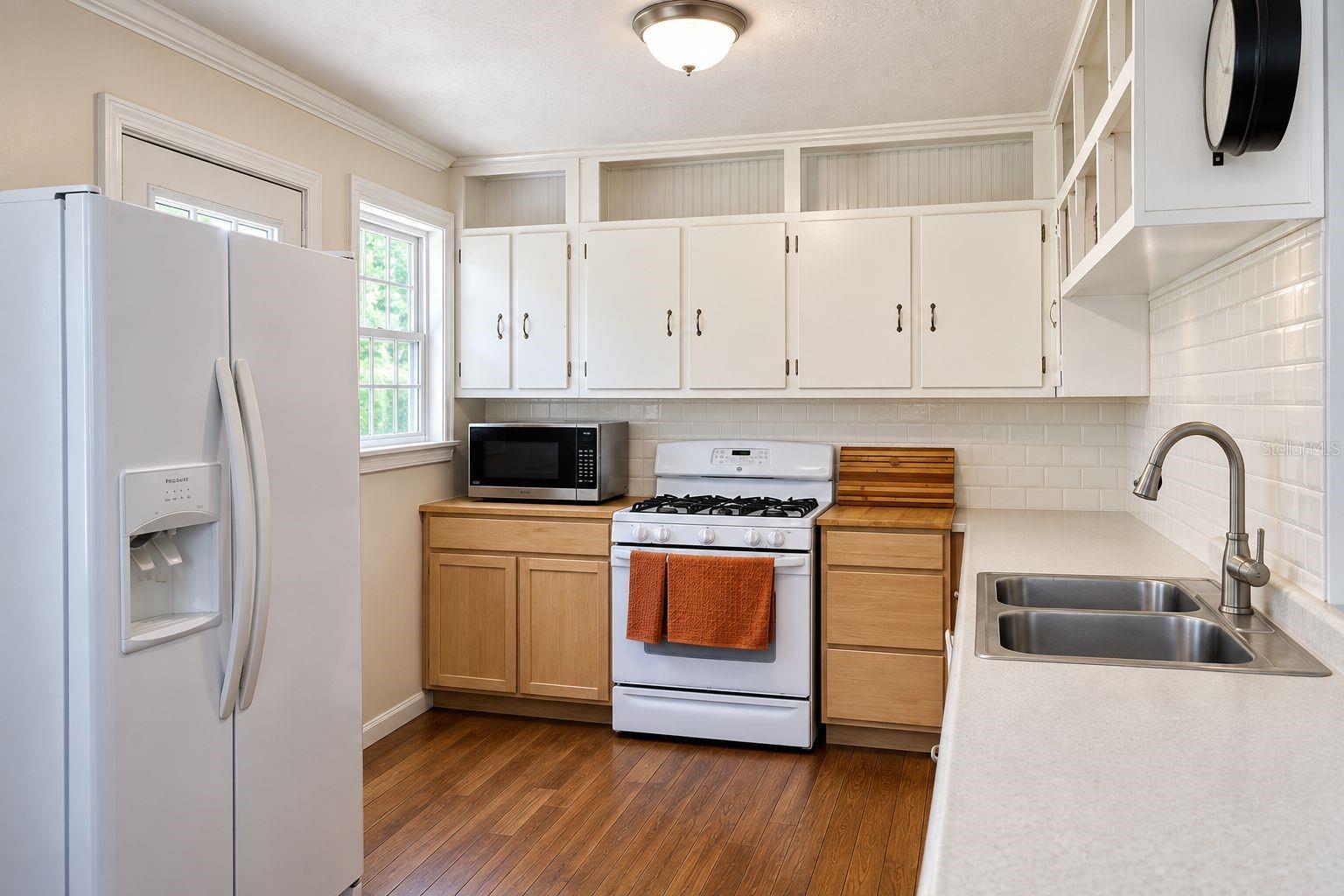 8231 Swan Lake Rd Property Photo 4