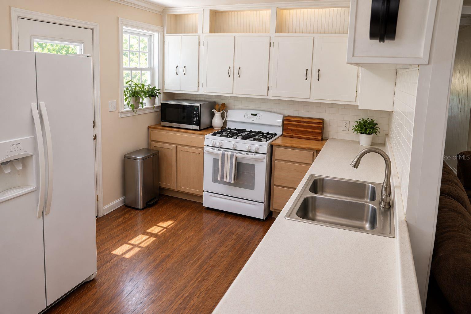 8231 Swan Lake Rd Property Photo 5