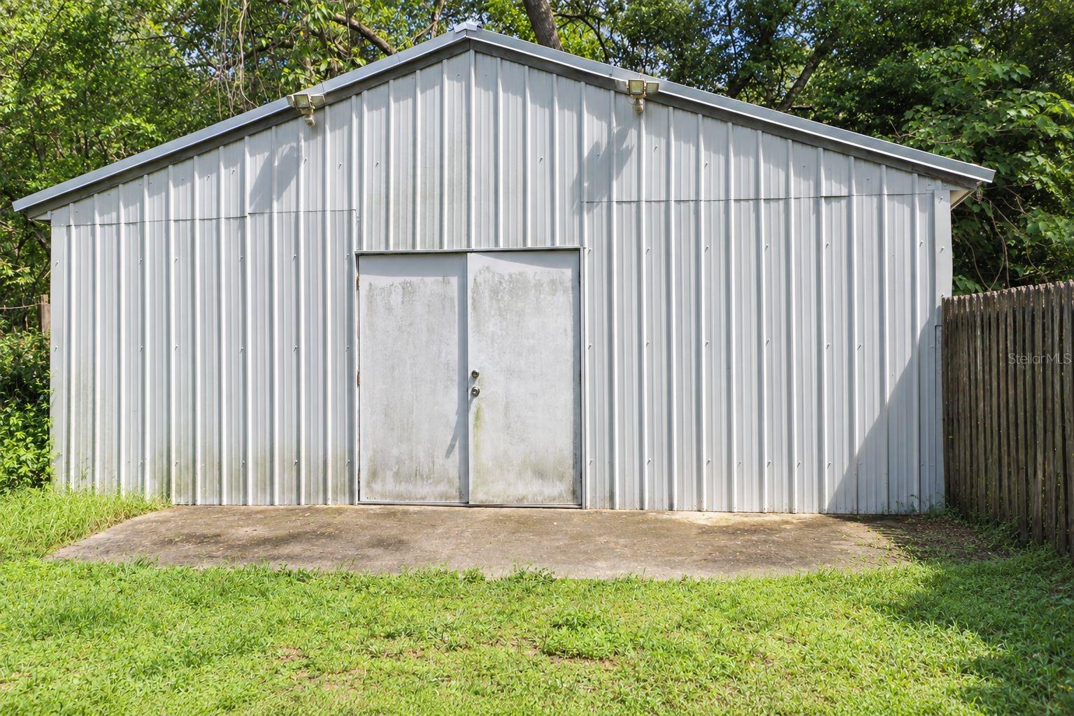 8231 Swan Lake Rd Property Photo 17