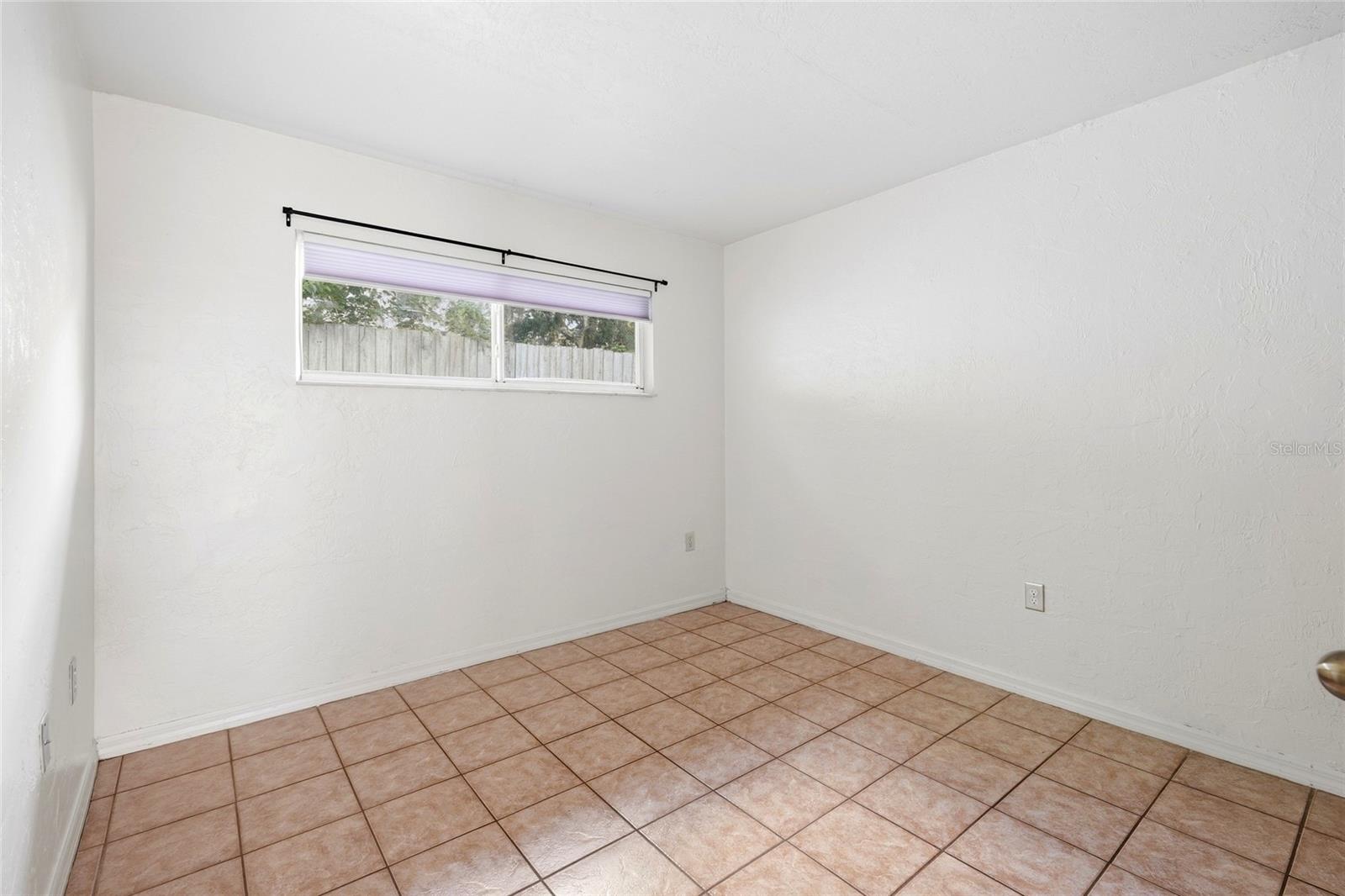 747 Se 2nd Pl #10 Property Photo 13