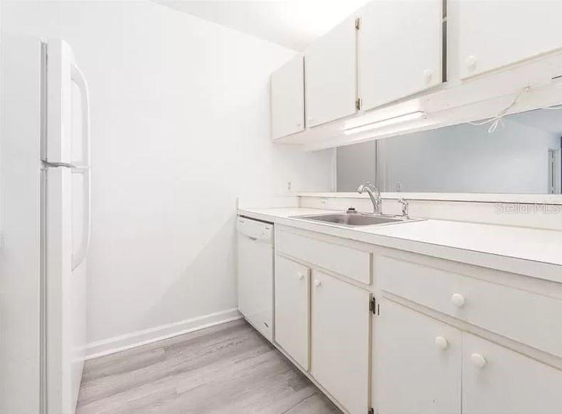 3800 Sw 20th Ave #311 Property Photo 4