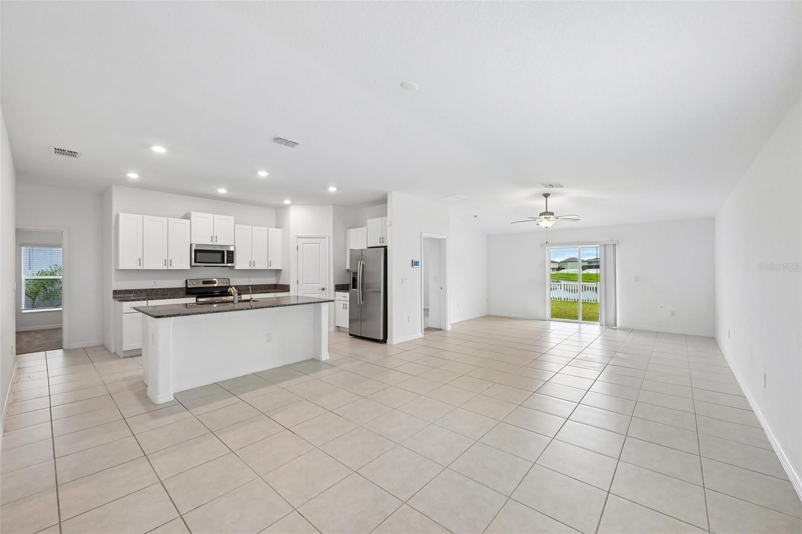 5517 Blue Azure Dr Property Photo 4