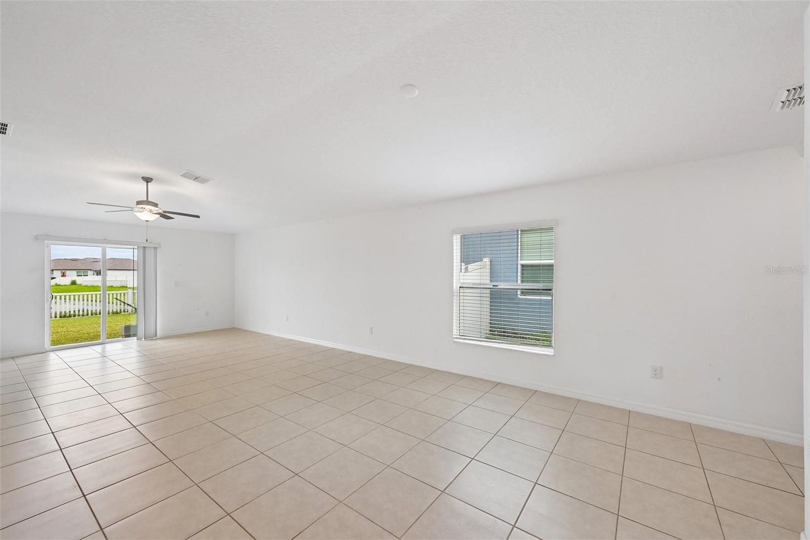 5517 Blue Azure Dr Property Photo 5