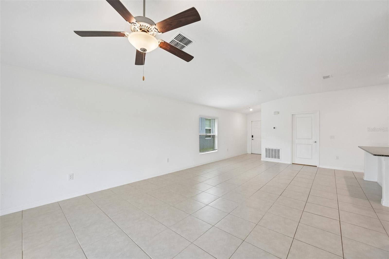 5517 Blue Azure Dr Property Photo 6