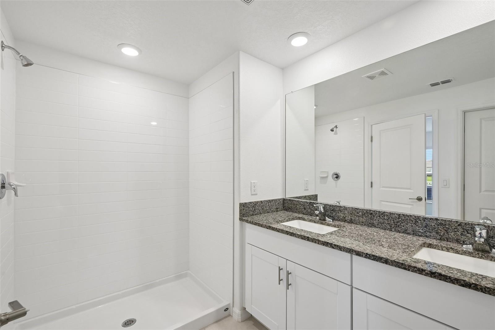 5517 Blue Azure Dr Property Photo 15