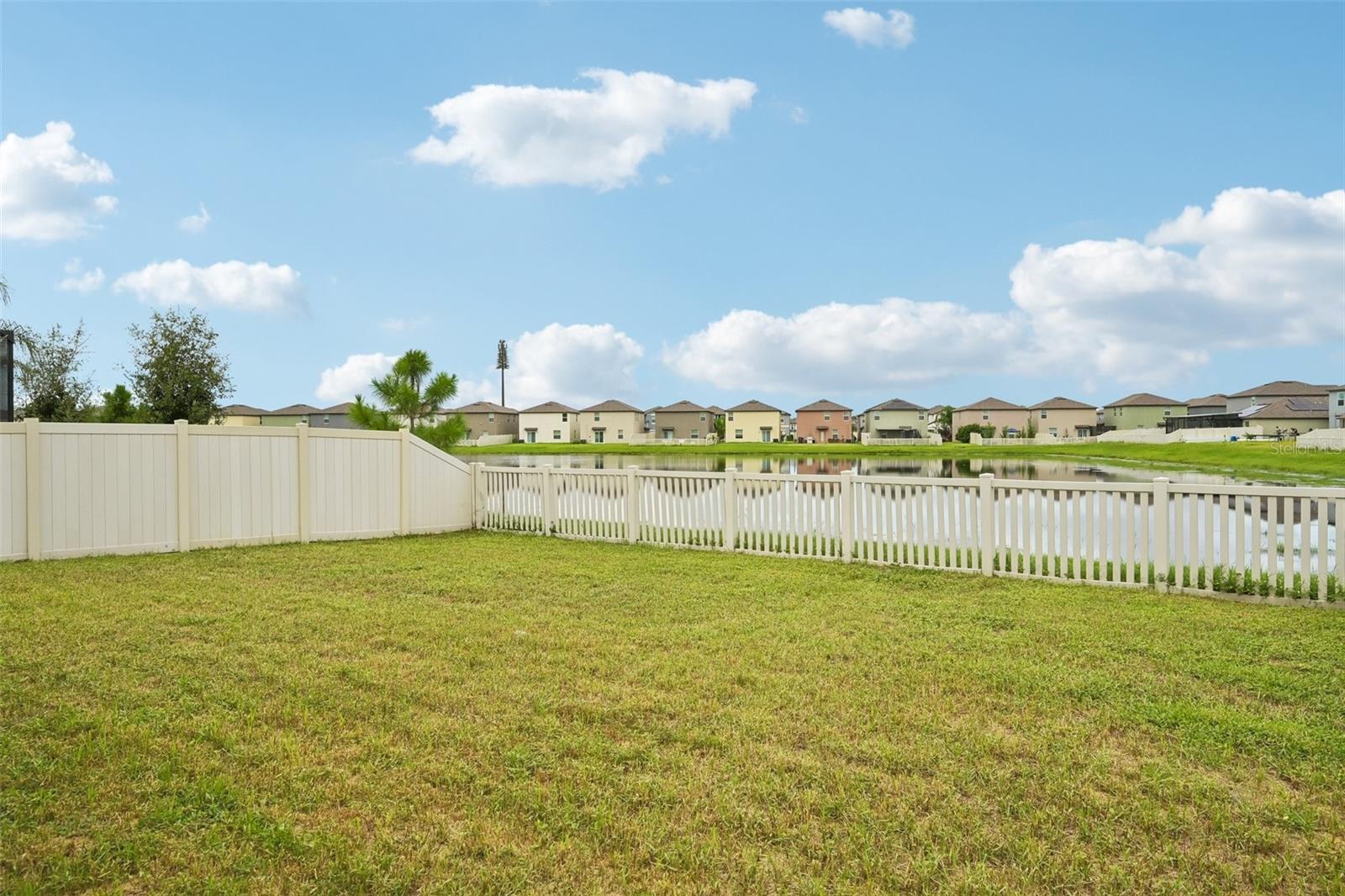 5517 Blue Azure Dr Property Photo 32