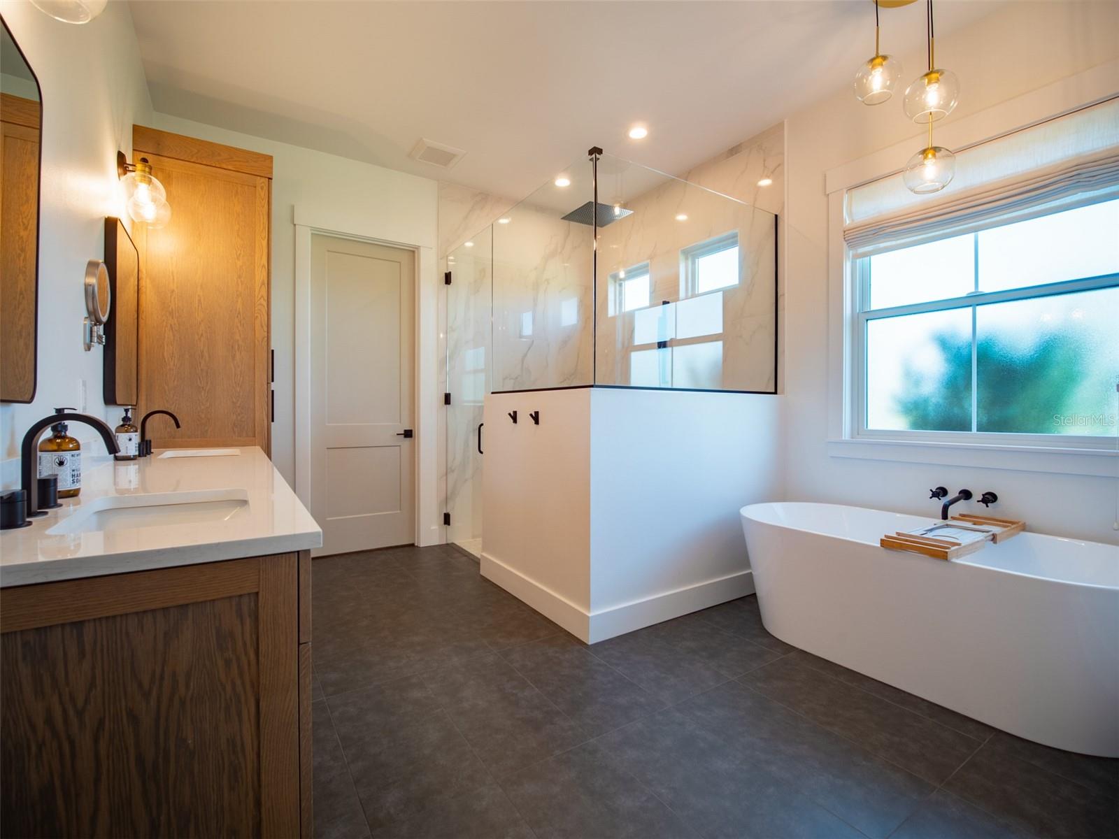 159 Sw Governors Gln Property Photo 24