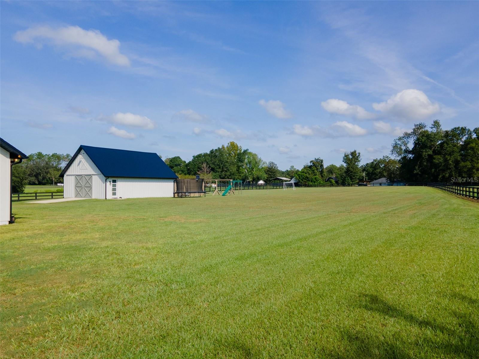 159 Sw Governors Gln Property Photo 58
