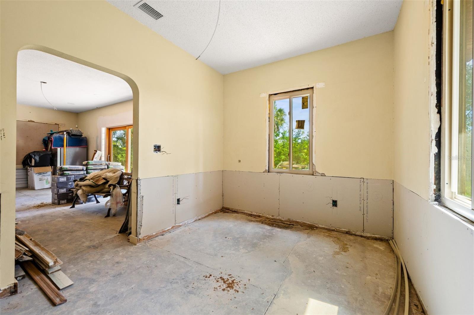 27753 Se Highway 19 Property Photo 27