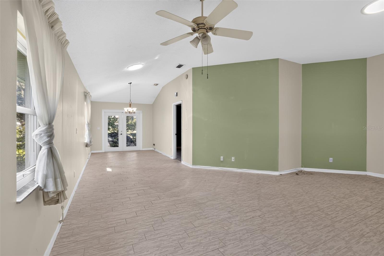 5500 Laver St Property Photo 4