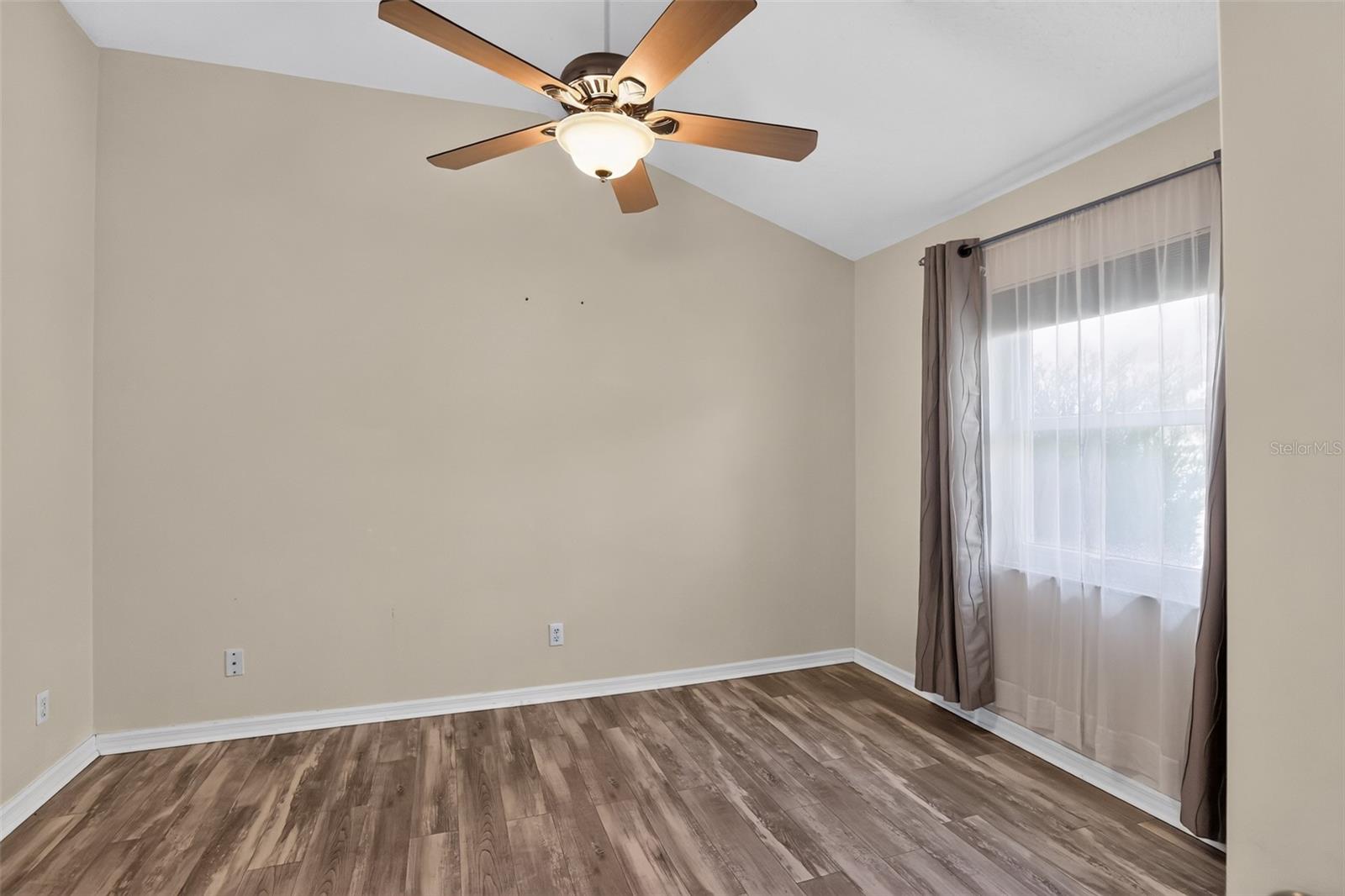 5500 Laver St Property Photo 23