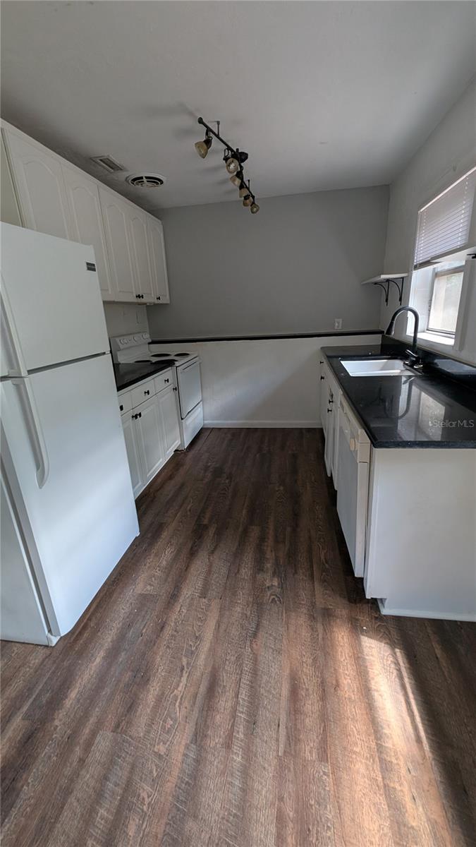 3219 Nw 12th St Property Photo 5