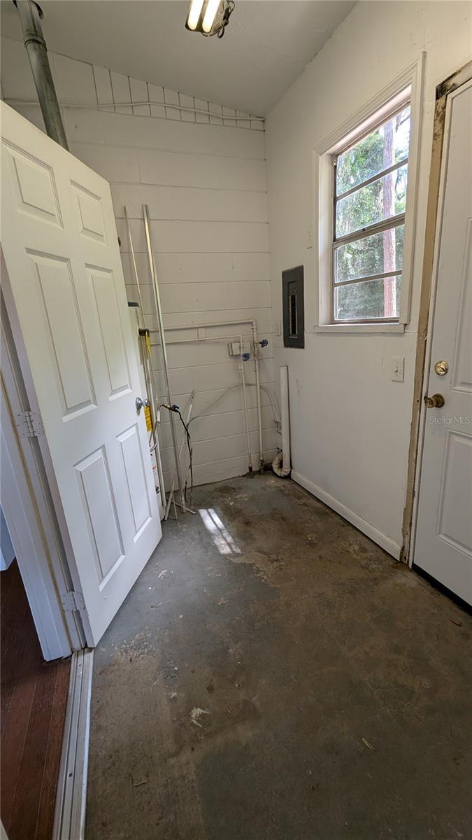 3219 Nw 12th St Property Photo 6