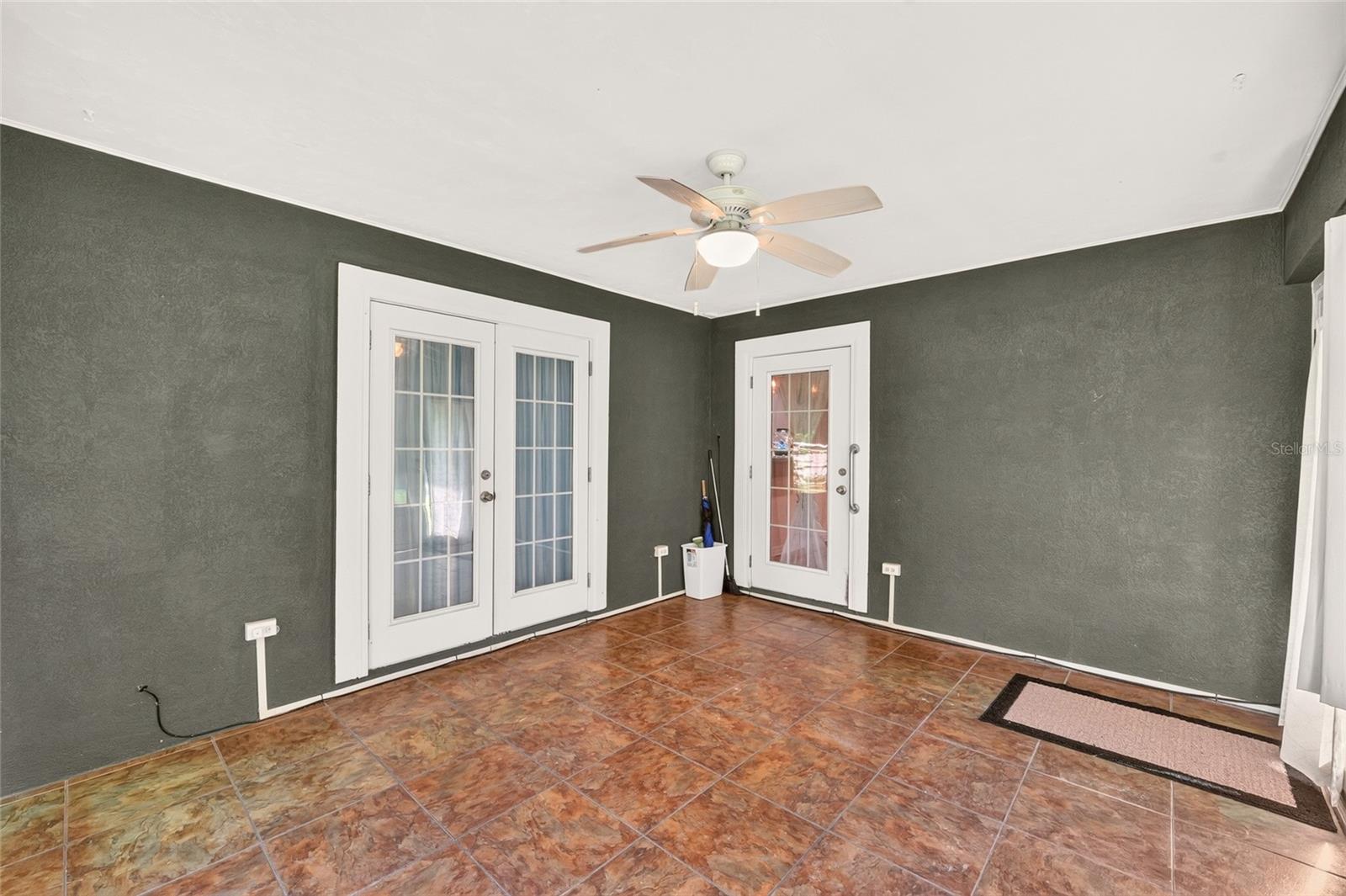 118 Garnet Pl Property Photo 35