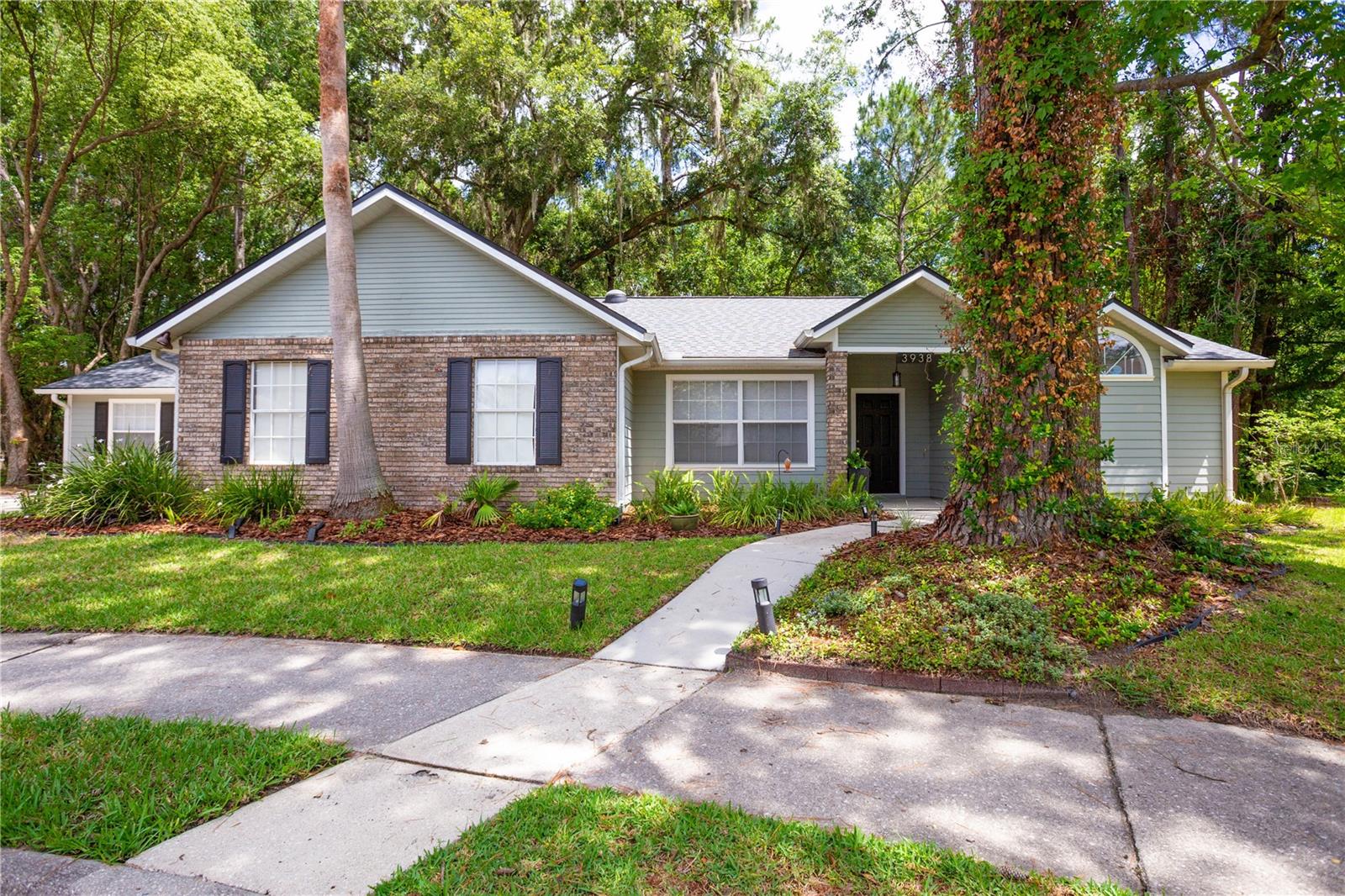 3938 Nw 62nd Ln Property Photo 1