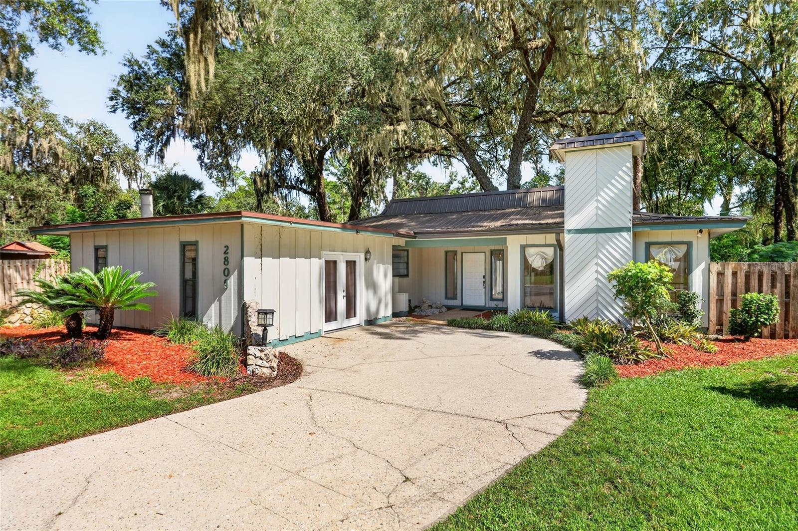 2809 Nw 35th Pl Property Photo 5