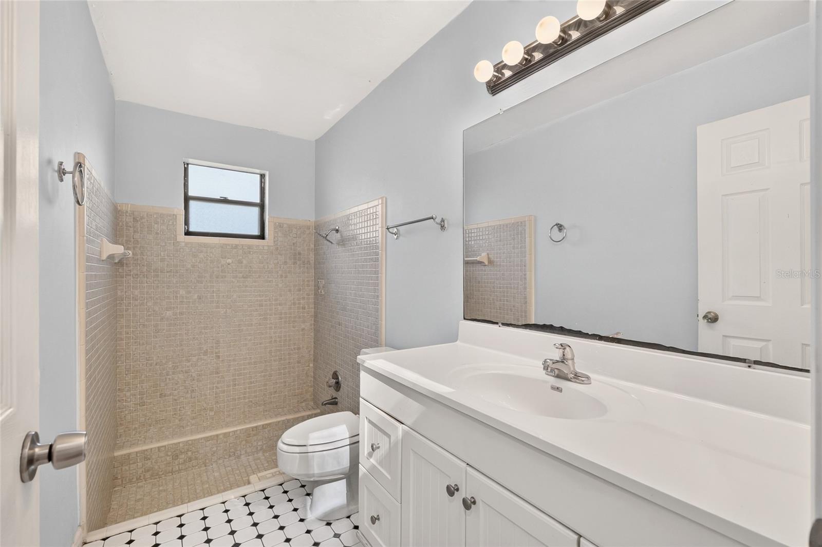 2809 Nw 35th Pl Property Photo 39