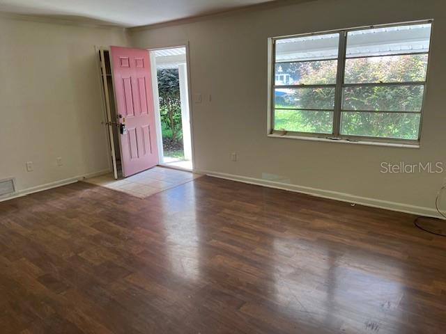 4921 Nw 37th Dr Property Photo 2