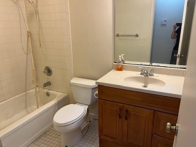 4921 Nw 37th Dr Property Photo 6