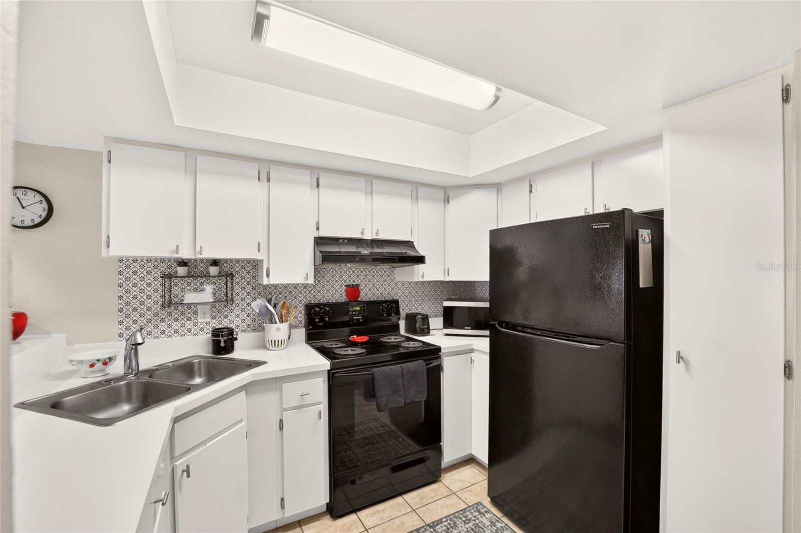 1434 Sw 25th Pl #c2 Property Photo 7