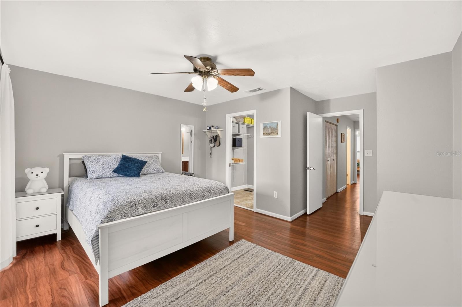 1434 Sw 25th Pl #c2 Property Photo 11