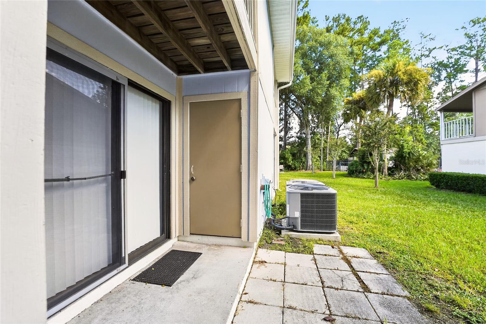 1434 Sw 25th Pl #c2 Property Photo 24