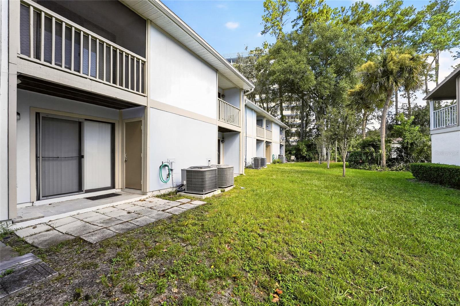 1434 Sw 25th Pl #c2 Property Photo 26