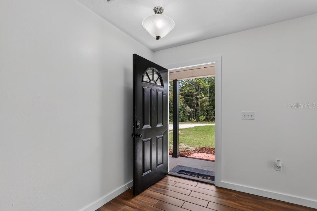7156 Park St Property Photo 7