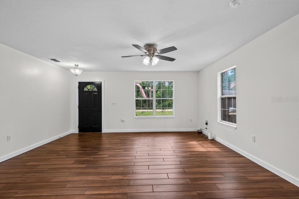 7156 Park St Property Photo 10