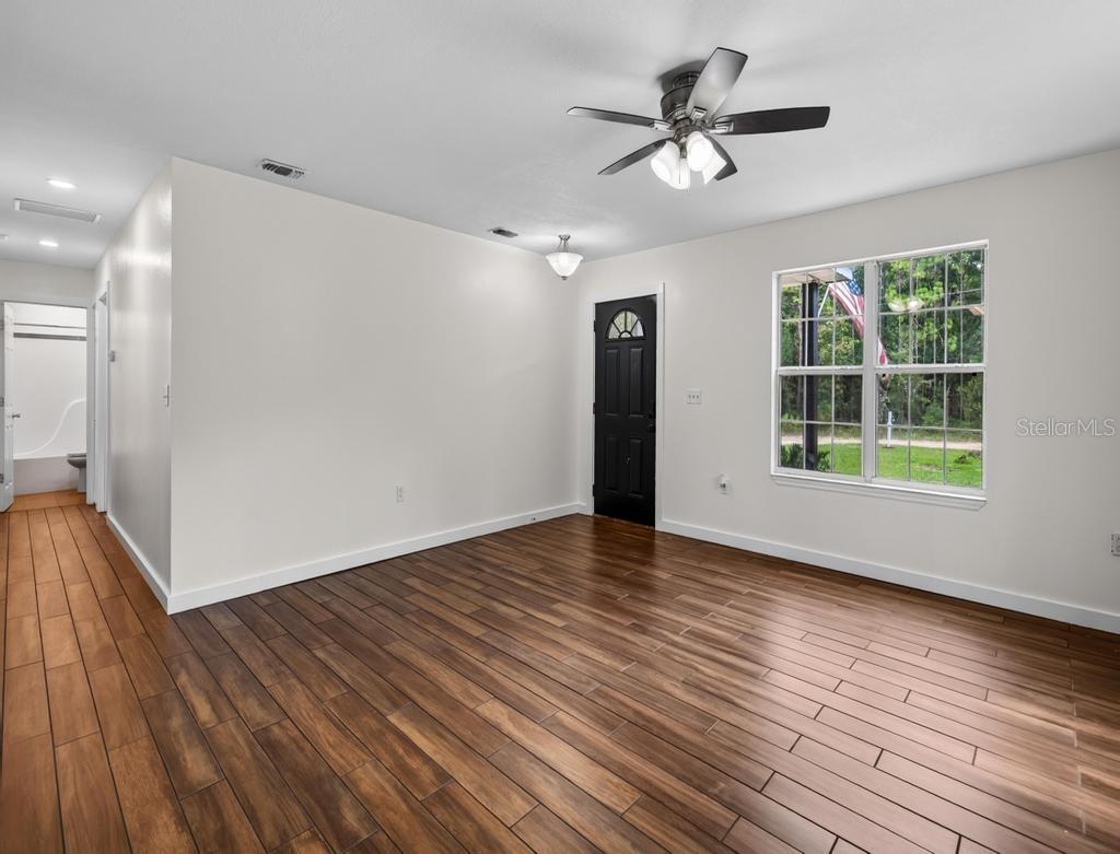 7156 Park St Property Photo 11