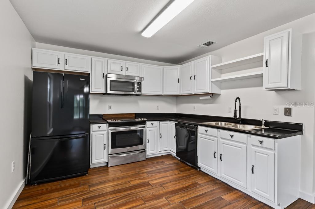 7156 Park St Property Photo 13