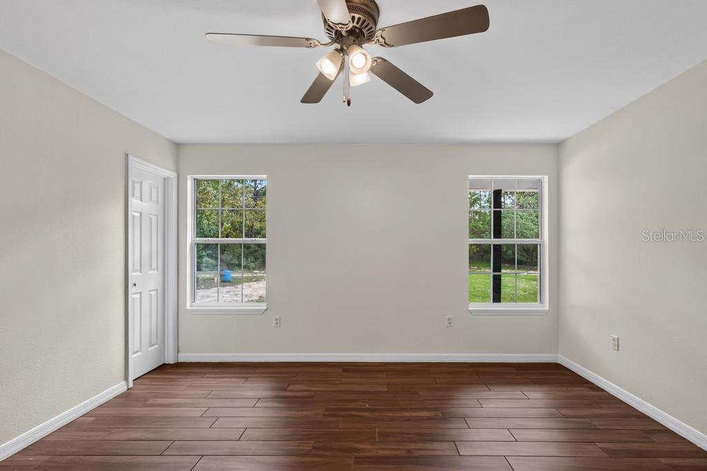 7156 Park St Property Photo 25
