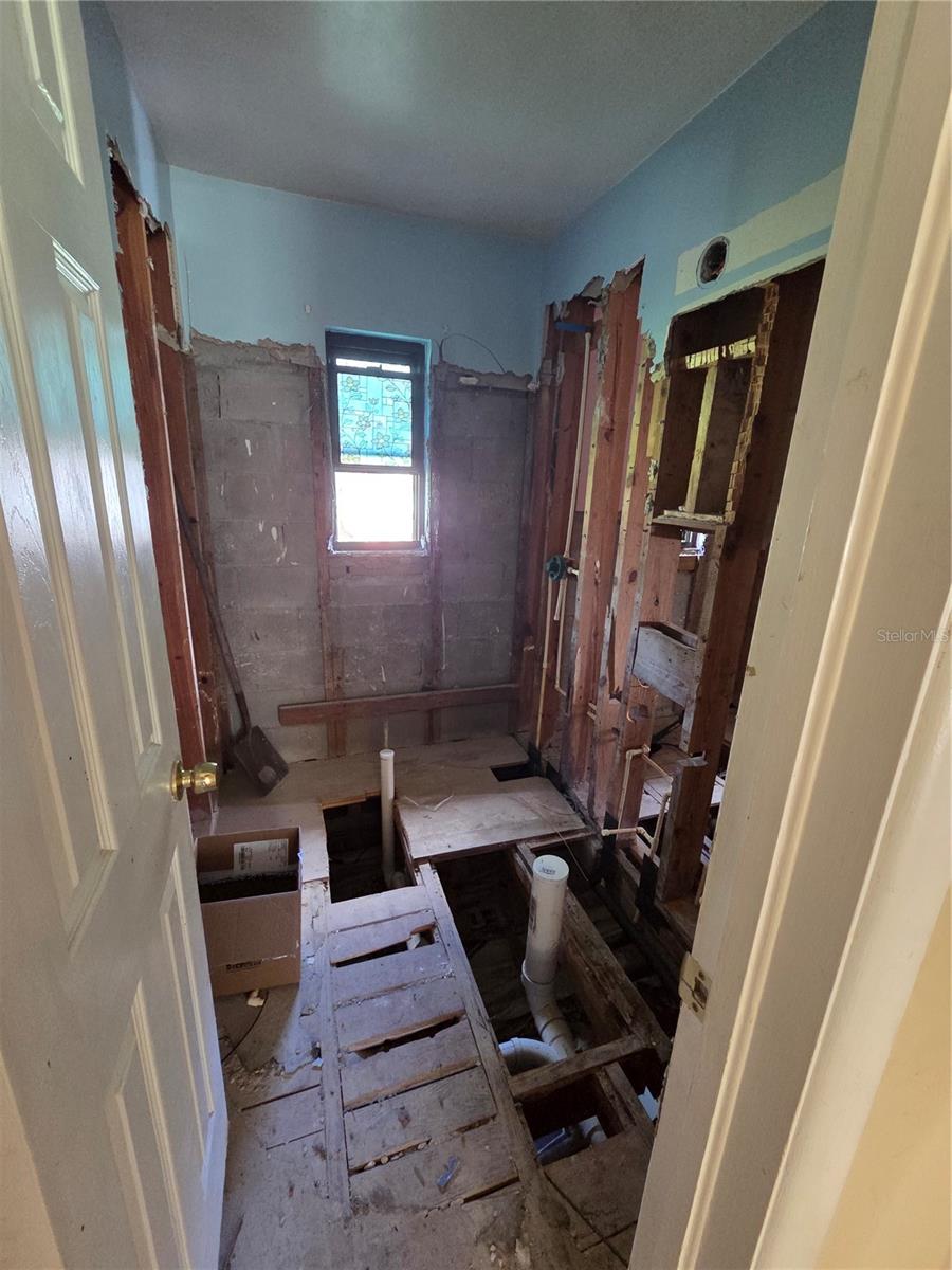 2212 Ne 8th Ave Property Photo 16