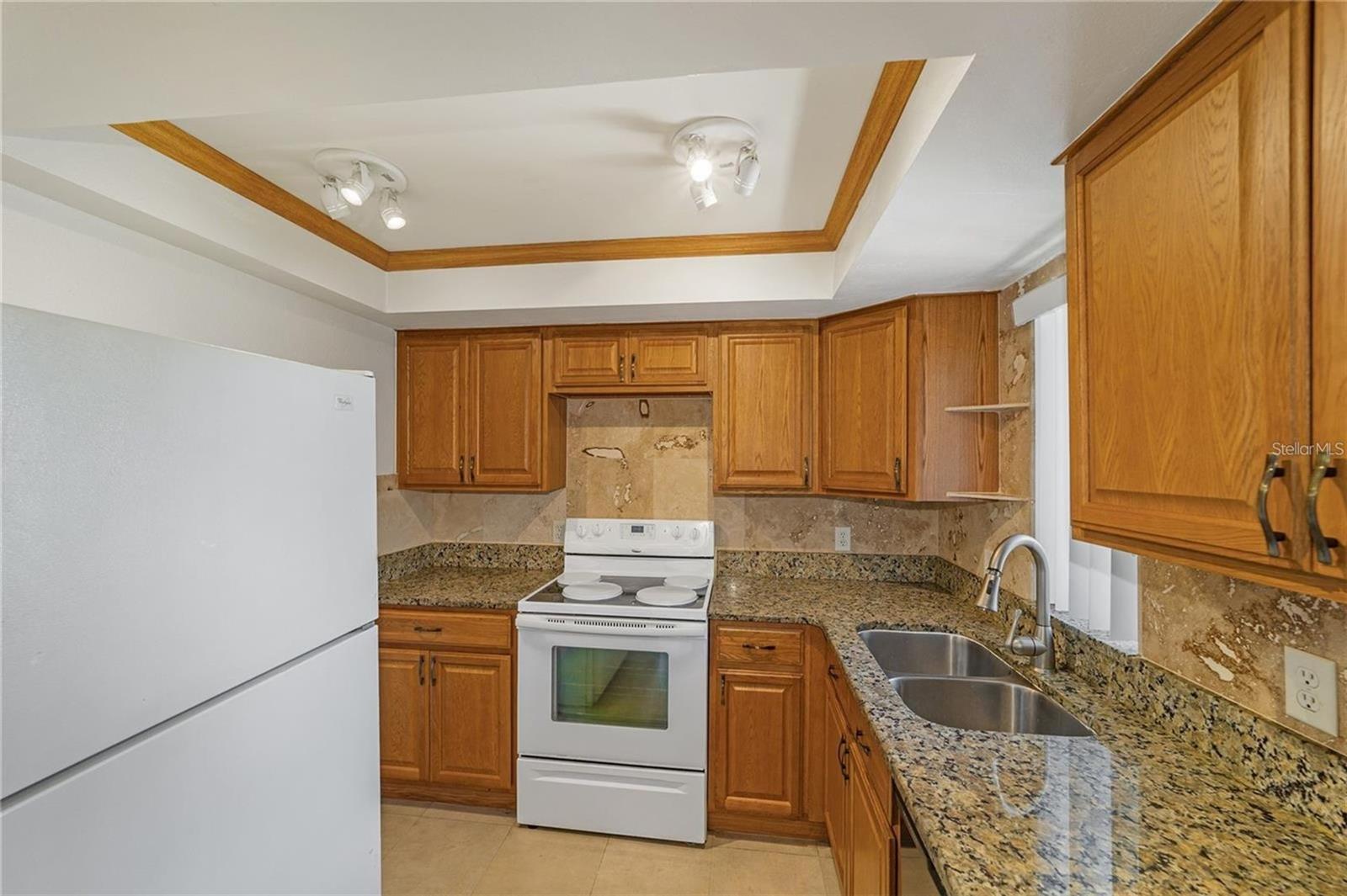 563 Midway Trak #k103 Property Photo 17